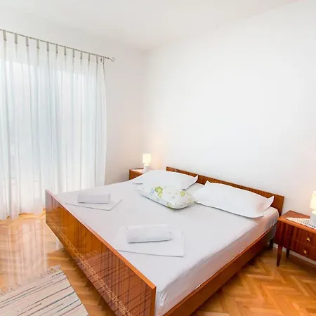 Apartment Stane Primosten