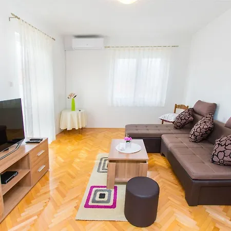 Lägenhet Stane Primošten