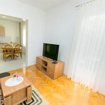Apartment Stane Primosten